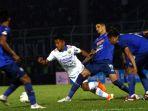 laga-arema-fc-vs-persib-bandung.jpg