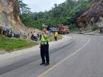 lakalantas-di-lintas-riau-sumbar.jpg