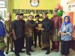 lam-pekanbaru-dan-kpu-pekanbaru-pilkada-dan-pemilu_20180416_125625.jpg