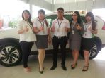 lima-sales-honda-kertajaya-utama-grup-terpilih-sebagai-sales-person-insentive-trip_20170308_074233.jpg