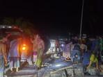 lubang-jalan-lintas-Pakning-Dumai-pengendara-terperosok.jpg