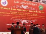 lukman-hakim-saifuddin-melepas-para-santri-pesantren-sulaimaniyah_20160802_203919.jpg