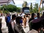mahasiswa-kuansing-tuntut-pengusutan-dugaan-ijazah-palsu-wabup-halim.jpg