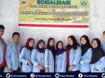 mahasiswa-kukerta-unri-sosialisasikan-pola-hidup-bersih-dan-sehat-serta-cek-kesehatan-di-pulau-deras.jpg
