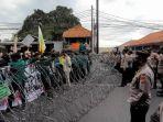 mahasiswa-uika-bogor-gelar-aksi-demo.jpg