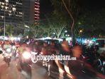 malam-tahun-baru-2019-di-pekanbaru-lalu-lintas-di-sekitar-rth-putri-kaca-mayang-padat-merayap.jpg