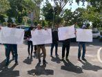massa-desak-kejati-riau-usut-mark-up-rsud-duri.jpg