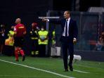 massimiliano-allegri-memberikan-instruksi-saat-pertandingan-juventus-vs-udinese.jpg