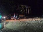 material-lumpur-di-jl-trans-sulawesi-desa-radda-kecamatan-baebunta-kabupaten-luwu-utara.jpg