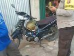 melihat-sepeda-motor-berbahan-bakar-gas-elpiji-yang-diduga-ada-di-Air-Tiris-Kampar-Riau.jpg