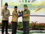 menristek-puji-bupati-pelalawan-sebut-hm-harris-pemimpin-visioner-berani-dirikan-teknopolitan.jpg