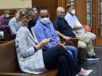 nia-ramadhani-dan-ardi-bakrie-hadir-dalam-sidang-lanjutan.jpg