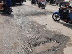 overlay-jalan-rusak-di-pekanbaru.jpg