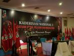 pangdam-i-bukit-barisan-mayjen-cucu-somantri-saat-berbicara-tentang-wawasan-kebangsaan_20170929_193817.jpg