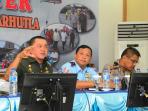pangdam-i-bukit-barisan-mayjen-lodewyk-pusung-beri-pengarahan_20160318_202954.jpg