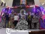 para-pemenang-lomba-recycle-fashion-renaissance_20181104_170422.jpg<pf>para-pemenang-lomba-recycle-fashion-renaissance_20181104_170402.jpg
