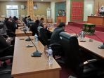 paripurna-pengesahan-apbd-perubahan-2018_20180912_170325.jpg