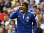 pelatih-chelsea-antonio-conte-saat-community-shield-2017_20170807_082630.jpg