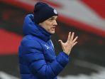 pelatih-chelsea-thomas-tuchel-memberi-isyarat-kepada-pemainnya.jpg