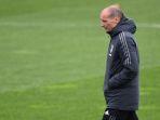 pelatih-juventus-massimiliano-allegri-menghadiri-sesi-latihan-pada-22-november-2021.jpg