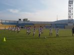 pelatih-kepala-hendri-susilo-skuad-psps-latihan_20180321_184858.jpg