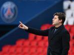 pelatih-paris-saint-germain-mauricio-pochettino-memberi-isyarat.jpg