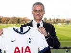 pelatih-tottenham-hotspur-jose-mourinho.jpg