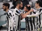 pemain-juventus-saat-merayakan-gol-ke-gawang-cagliari.jpg
