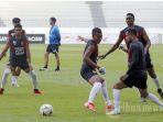 pemain-psm-makassar-melakukan-latihan-resmi.jpg