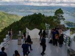 pemandangan-danau-toba-dari-menara-pandang-tele-sumatera-utara.jpg