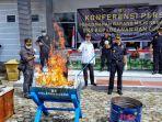 pemusnahan-barang-hasil-penegahan-bea-cukai-di-selatpanjang-1.jpg