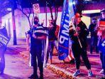 pendukung-trump-turun-ke-jalan.jpg