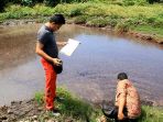 pengambilan-sampel-limbah-pks-pt-ema_20171018_190821.jpg