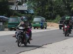 pengendara-arus-lalu-lintas-arus-mudik-jalan-raya-pekanbaru-bangkinang-mudik-lebaran_20180611_153904.jpg