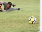 penjaga-gawang-timnas-indonesia-andritany_20180504_062640.jpg