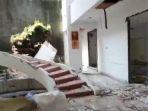 penjarahan-isi-rumah-mewah.jpg