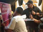 penuh-pesan-moral-dheni-kurnia-luncurkan-buku-puisi-bunatin-romantisme-mantra-puisi-talang-mamak.jpg