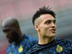penyerang-inter-milan-asal-argentina-lautaro-martinez-dan-romelu-lukaku-belakang.jpg
