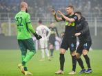penyerang-inter-milan-asal-bosnia-edin-dzeko-kedua-kanan.jpg