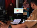 perekaman-e-ktp-disdukcapil-marpoyan-damai_20171213_180336.jpg