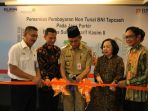 peresmian-layanan-sistem-pembayaran-elekronik-prabayar-parkir-bandara-ssk-ii-pekanbaru_20180603_162946.jpg