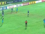 persib-lawan-persiraja.jpg