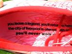 pesan-tersembunyi-di-sepatu-adidas-steven-gerrard_20150517_194516.jpg