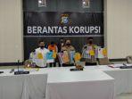 polda-riau-jaring-oknum-sekcam-yang-melakukan-pungli-dalam-ott.jpg