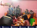 polisi-di-kampar-riau-gerebek-warung-remang-remang-saat-dinihari-jalankan-operasi-k2yd.jpg