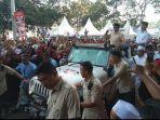 prabowo-subianto-menyapa-para-pendukungnya.jpg