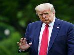 presiden-amerika-serikat-donald-trump-berjalan-melintasi-south-lawn.jpg