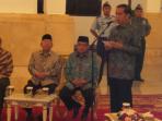 presiden-joko-widodo-berdialog_20150723_174614.jpg