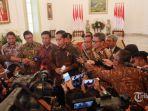 presiden-joko-widodo-didampingi-sejumlah-menteri-kabinet-kerja.jpg