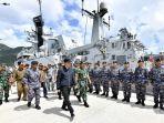 presiden-joko-widodo-meninjau-kesiapan-kapal-perang.jpg